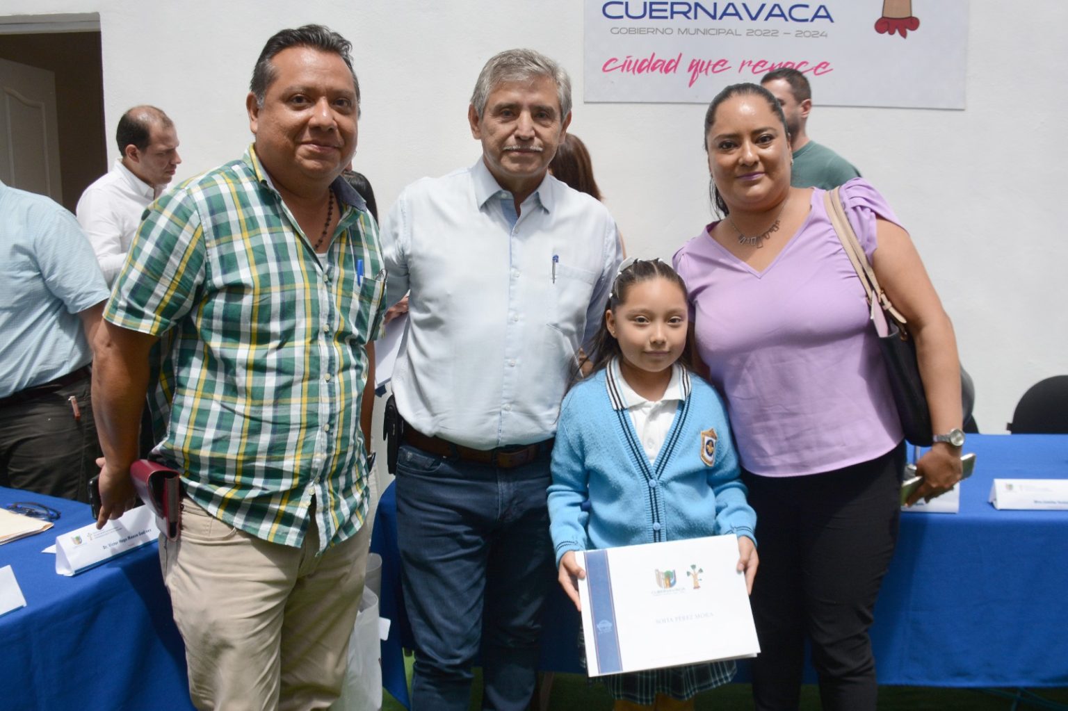 B1212 17 08 23 CUMPLE AYUNTAMIENTO DE CUERNAVACA CON ENTREGA DE ÚTILES