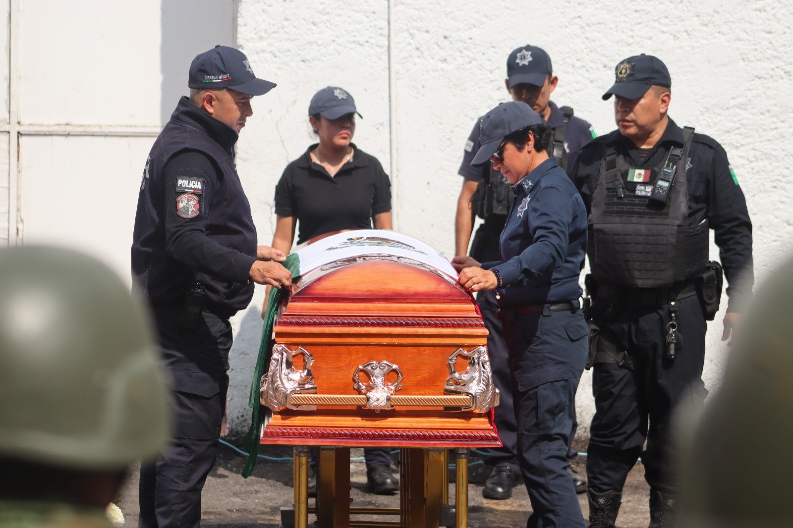 B Cabildo De Cuernavaca Y La Seprac Despiden Con Honores A