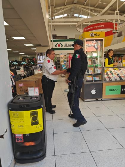 REFUERZA POLICÍA DE CUERNAVACA OPERATIVO DE PROXIMIDAD EN SUCURSALES BANCARIAS Y TIENDAS DEPARTAMENTALES