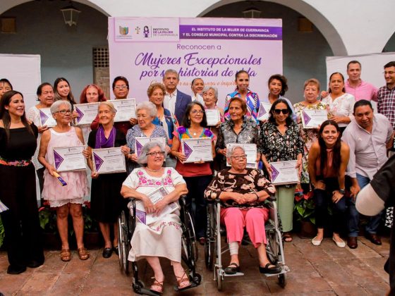 B245 16/05/25 RECONOCE AYUNTAMIENTO DE CUERNAVACA A 20 MUJERES ADULTAS MAYORES POR SU IMPACTO EN LA VIDA COMUNITARIA