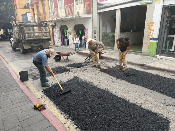 B558 02/09/25 INCREMENTA EL AYUNTAMIENTO DE CUERNAVACA BRIGADAS DE BACHEO PARA ATENDER VIALIDADES AFECTADAS POR LAS LLUVIAS