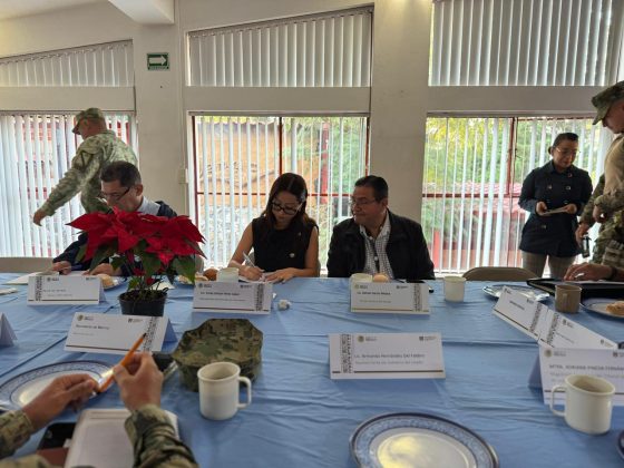 B792 11/12/25 SEPRAC EXPONE ACCIONES DE PREVENCIÓN EN SESIÓN DE LA MESA DE SEGURIDAD PARA LA CONSTRUCCIÓN DE LA PAZ REGIÓN TEPOZTLÁN–HUITZILAC–CUERNAVACA