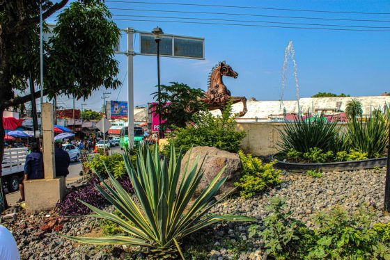 B1126 24/04/26 FORTALECE CUERNAVACA LA IMAGEN URBANA EN LA GLORIETA DE LOS CABALLITOS Y EL CAMELLÓN DEL VERGEL CON EL PROGRAMA DE RECUPERACIÓN DE ESPACIOS