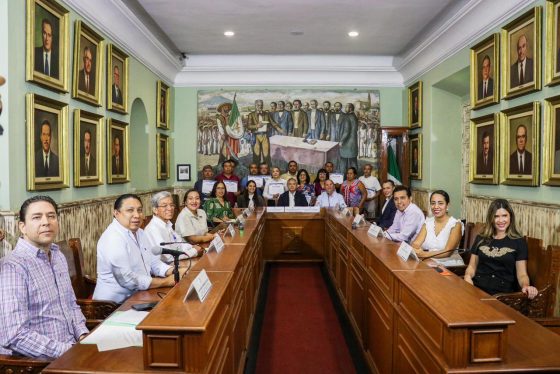 B1085 11/04/26 FORTALECE CUERNAVACA RECONOCIMIENTO A PERSONAL PENSIONADO CON ENTREGA DE CONSTANCIAS OFICIALES
