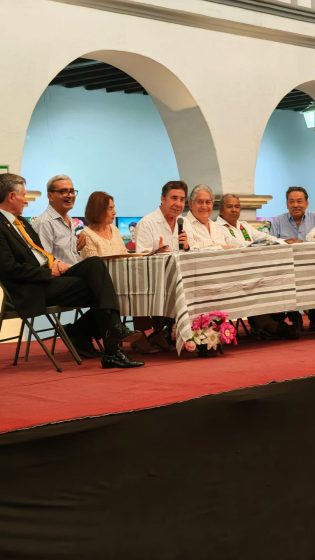 B1364 17/07/26 FORTALECE CUERNAVACA LA PRESERVACIÓN DE SU MEMORIA HISTÓRICA CON LA PRESENTACIÓN DEL LIBRO TERTULIA DE CRONISTAS DE CUERNAVACA