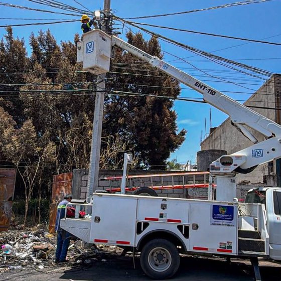 B1432 09/08/26 SECRETARÍA DE DESARROLLO SUSTENTABLE Y SERVICIOS PÚBLICOS MANTIENE ATENCIÓN PERMANENTE EN LA COLONIA LAS GRANJAS TRAS EXPLOSIÓN