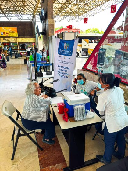 B1615 13/10/26 CUERNAVACA ACERCA SERVICIOS DE VACUNACIÓN A PERSONAS MIGRANTES EN TRÁNSITO Y POBLACIÓN EN GENERAL
