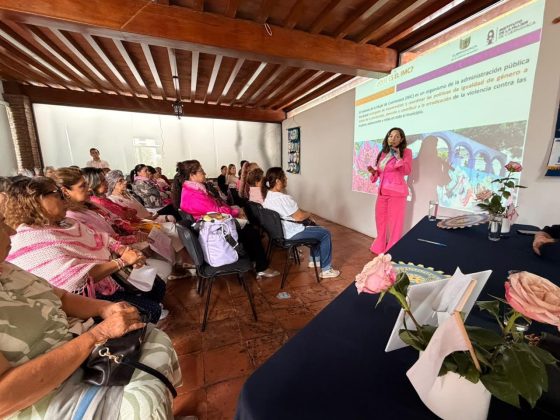 B1607 10/10/26 EL INSTITUTO DE LA MUJER DE CUERNAVACA COMPROMETIDO CON LA SALUD DE LAS MUJERES INICIA ACTIVIDADES DEL MES ROSA