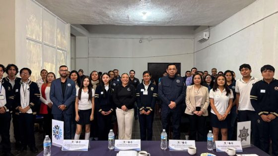 B1613 12/10/26 SEPRAC CONCLUYE PRIMER BLOQUE DE CERTIFICACIÓN EN ACTUACIÓN POLICIAL PARA LA ATENCIÓN DE ADOLESCENTES