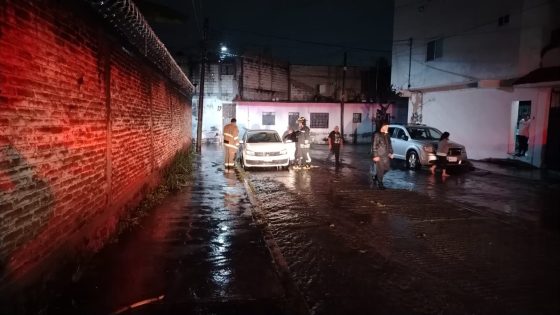 B1588 04/10/26 SEPRAC MANTIENE ATENCIÓN OPERATIVA ANTE LLUVIAS Y ATIENDE REPORTES DE INUNDACIONES Y DERRUMBE EN CUERNAVACA